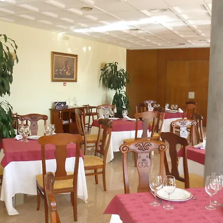 曼里克拉拉酒店 3* San Leonardo de Yagüe